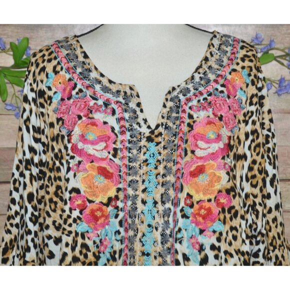 Savanna Jane Cheetah Print 3/4 Bell Sleeve Embroidered Floral Blouse Top Size 3X - Picture 2 of 12